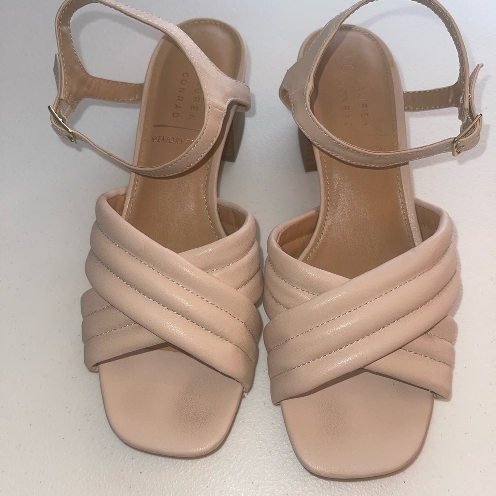 LC Lauren Conrad Fondant Women's Blush Memory Foam Wedge Heeled Sandals Size 9